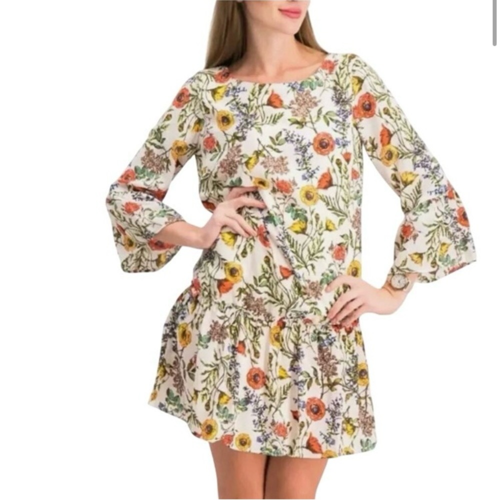 Nicole Miller Floral Shift Dress Bell Sleeves